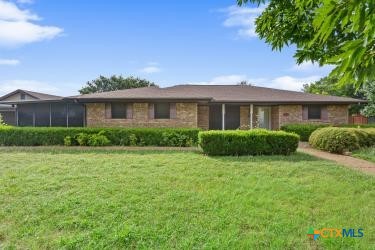 17941 Old 81 Property Photo 1