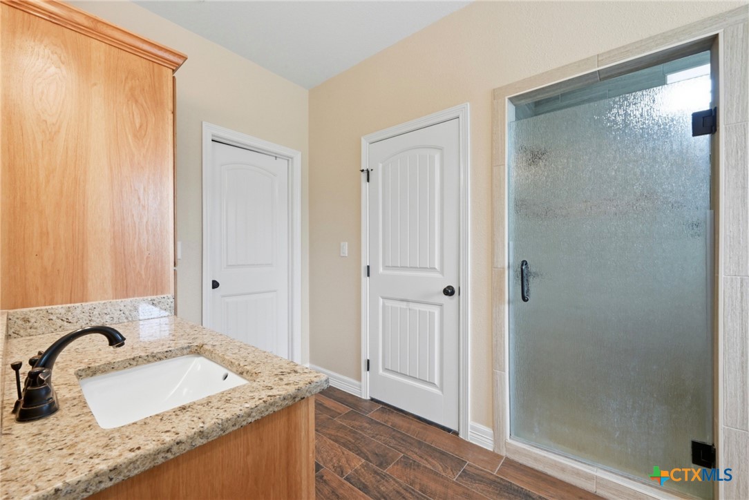 202 Cedar Hills Drive Property Photo 18