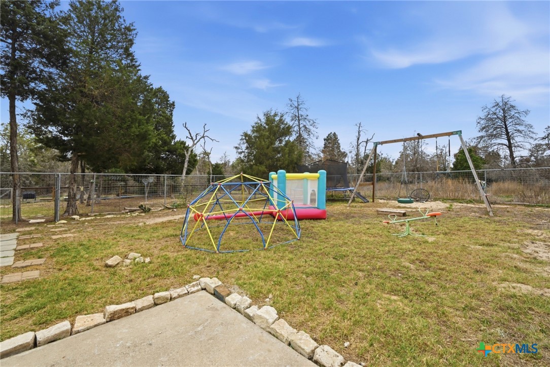 202 Cedar Hills Drive Property Photo 30