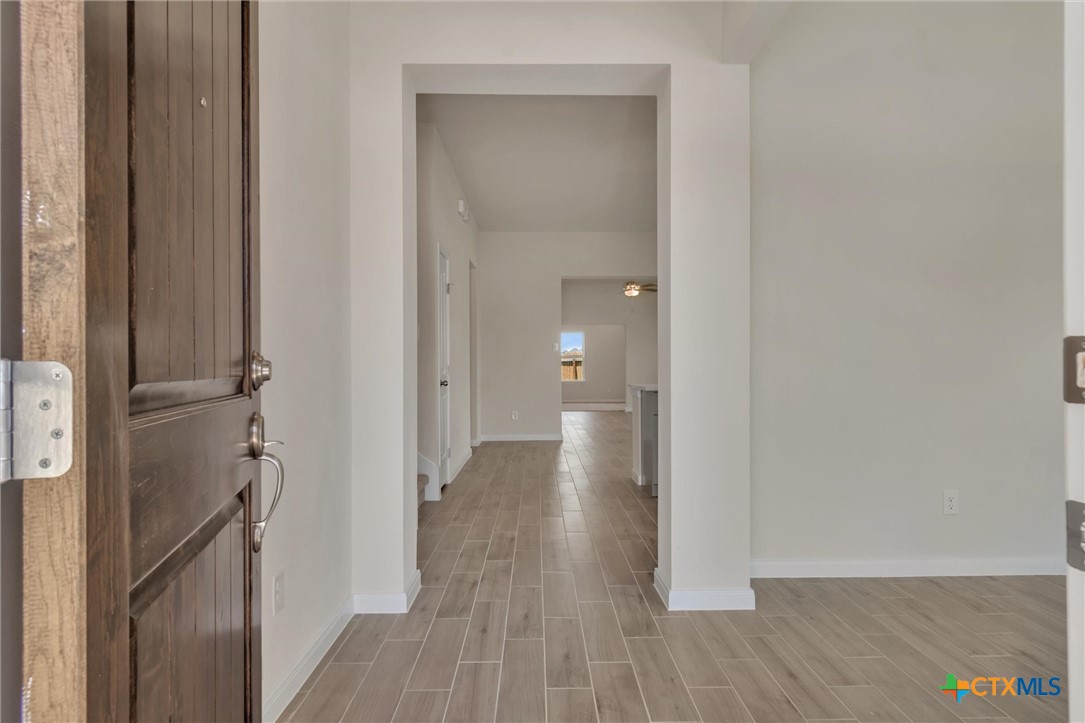603 Waylon Circle Property Photo 4