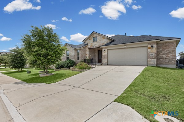 1036 Almeria Bend Property Photo 1