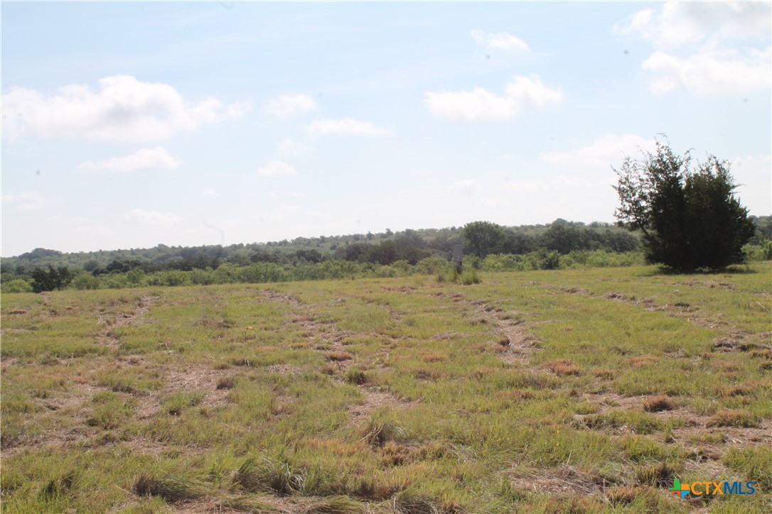 688 Comanche Lake Road Property Photo 4