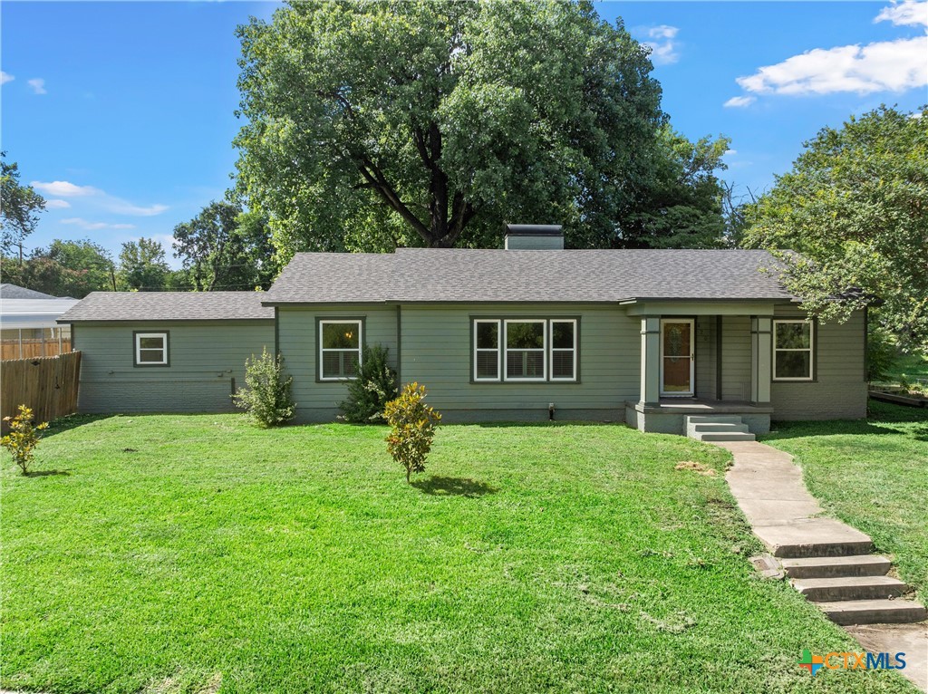 420 King Circle Property Photo 1