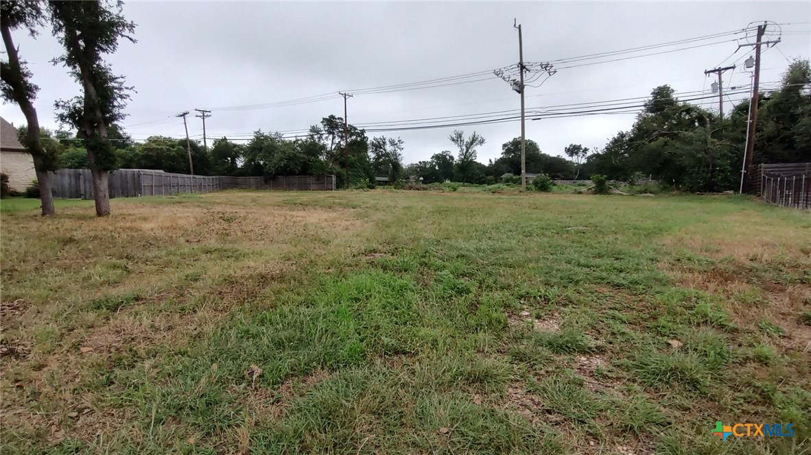 2814 Michaels Drive Property Photo 3