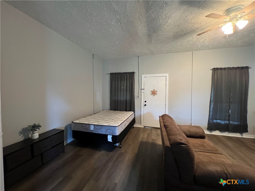 103 5th Street B Property Photo 6