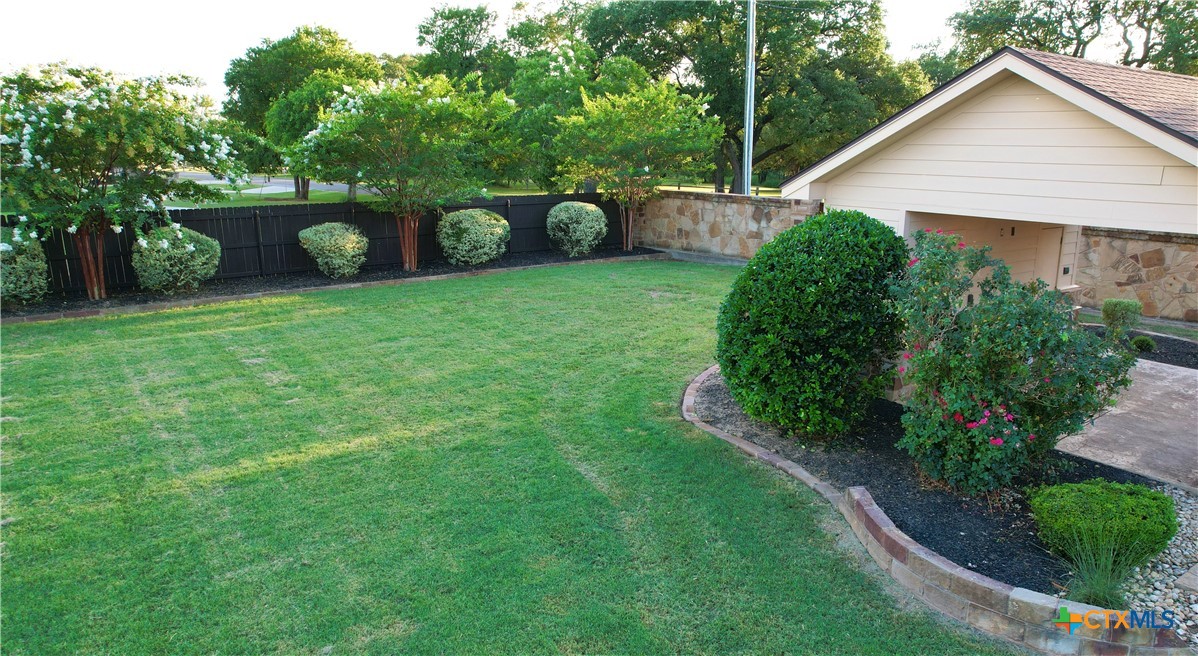 407 Creekside Drive Property Photo 36