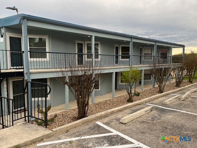 943 Parkview Drive C3 Property Photo 1