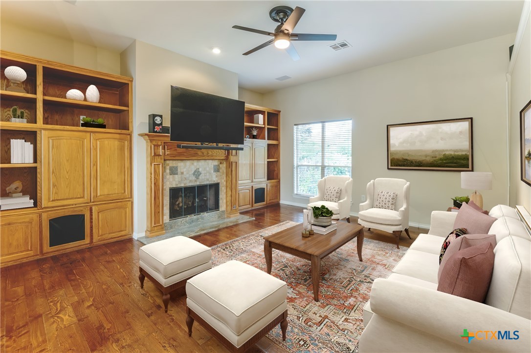 11021 Granbury Cove Property Photo 9