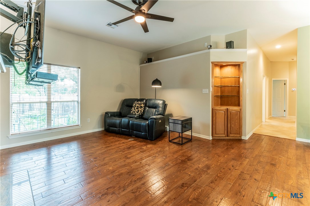 11021 Granbury Cove Property Photo 11