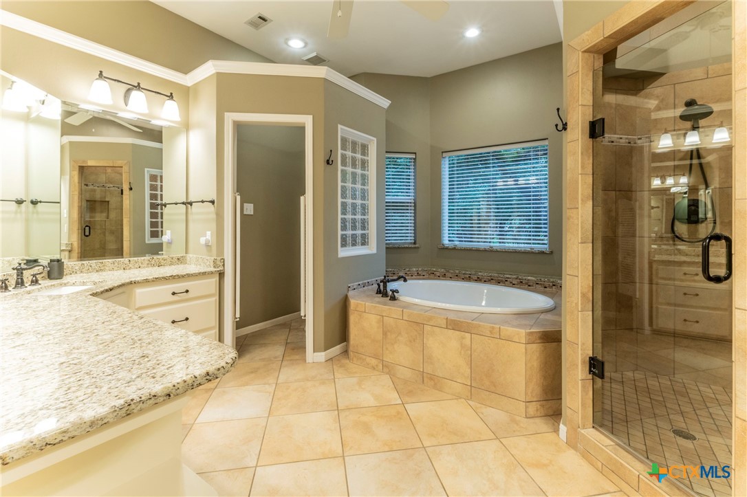 11021 Granbury Cove Property Photo 17