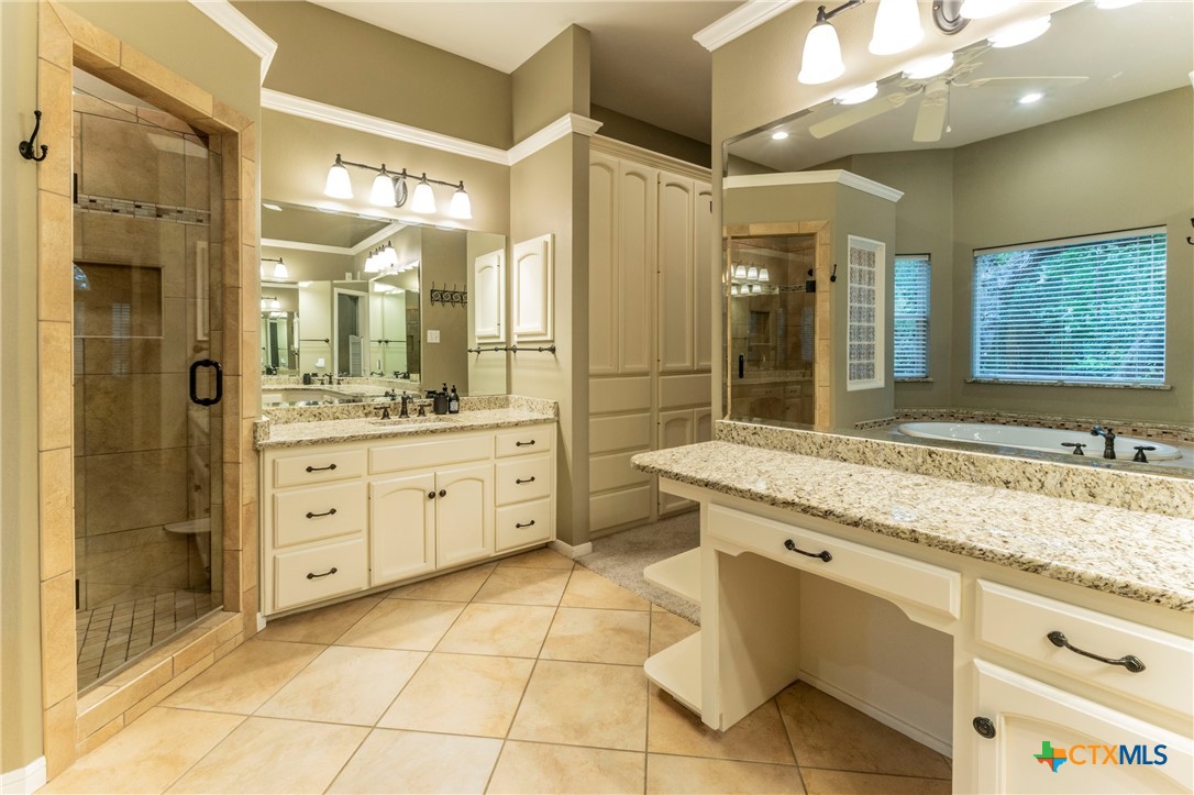11021 Granbury Cove Property Photo 18
