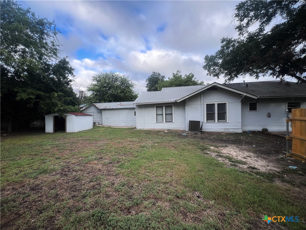 420 Willow Avenue A Property Photo 27