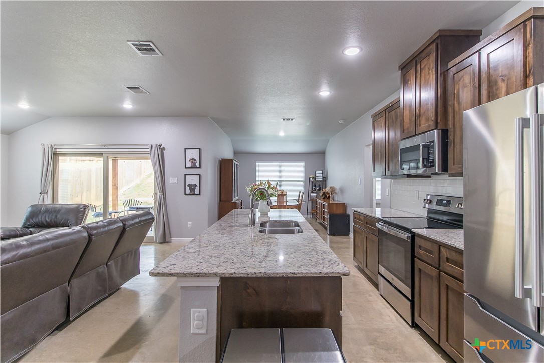 1715 Dryden Avenue Property Photo 12