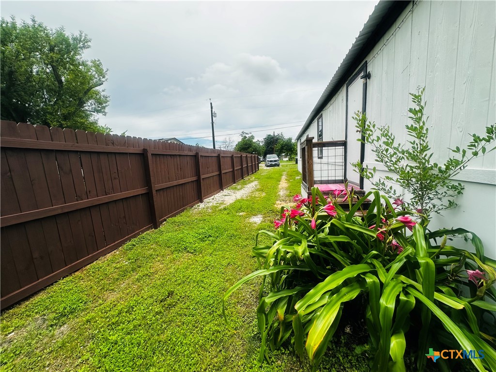 217 E Schulz Street Property Photo 2