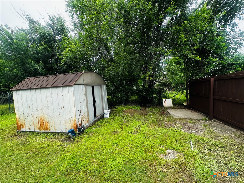 217 E Schulz Street Property Photo 5