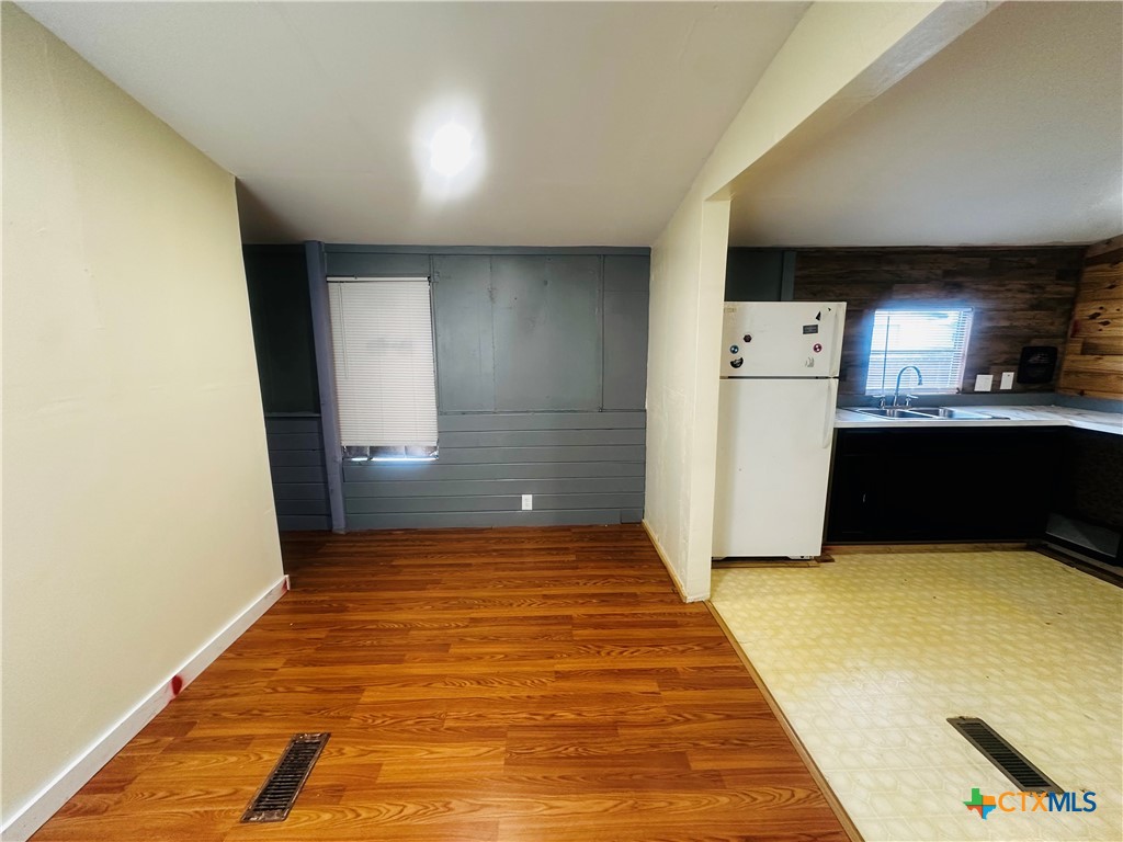 217 E Schulz Street Property Photo 9
