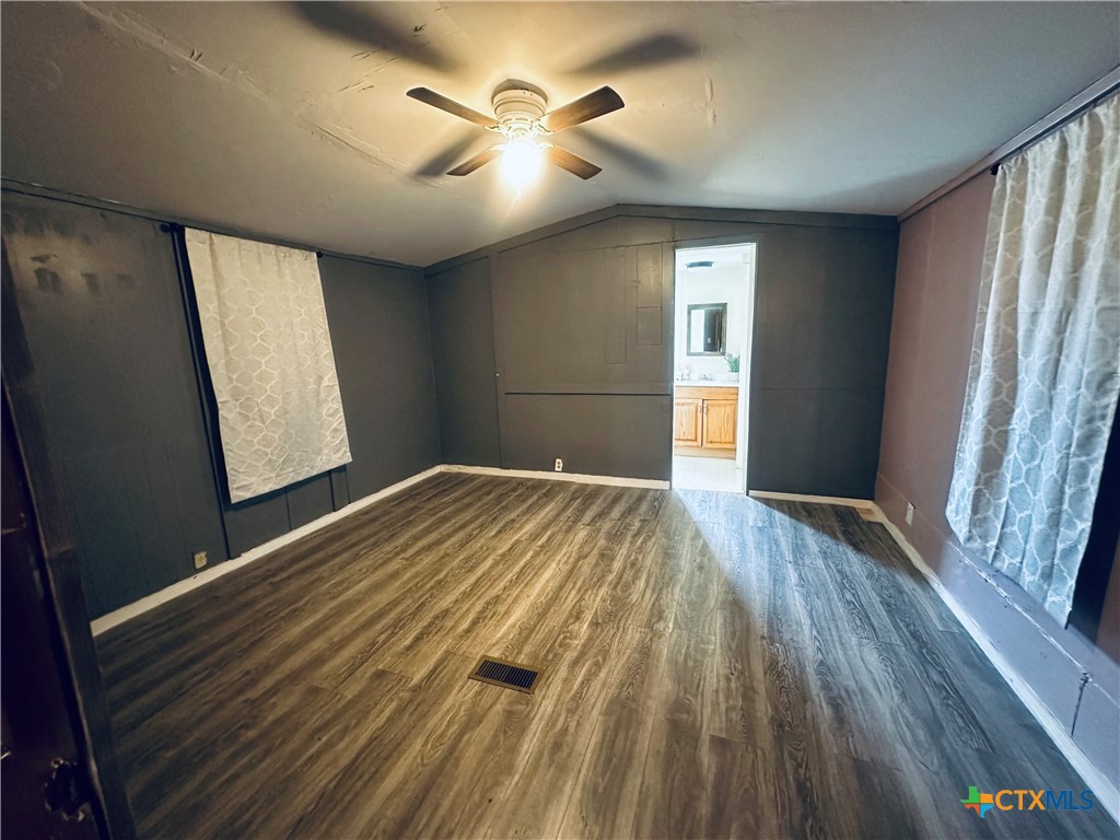 217 E Schulz Street Property Photo 11