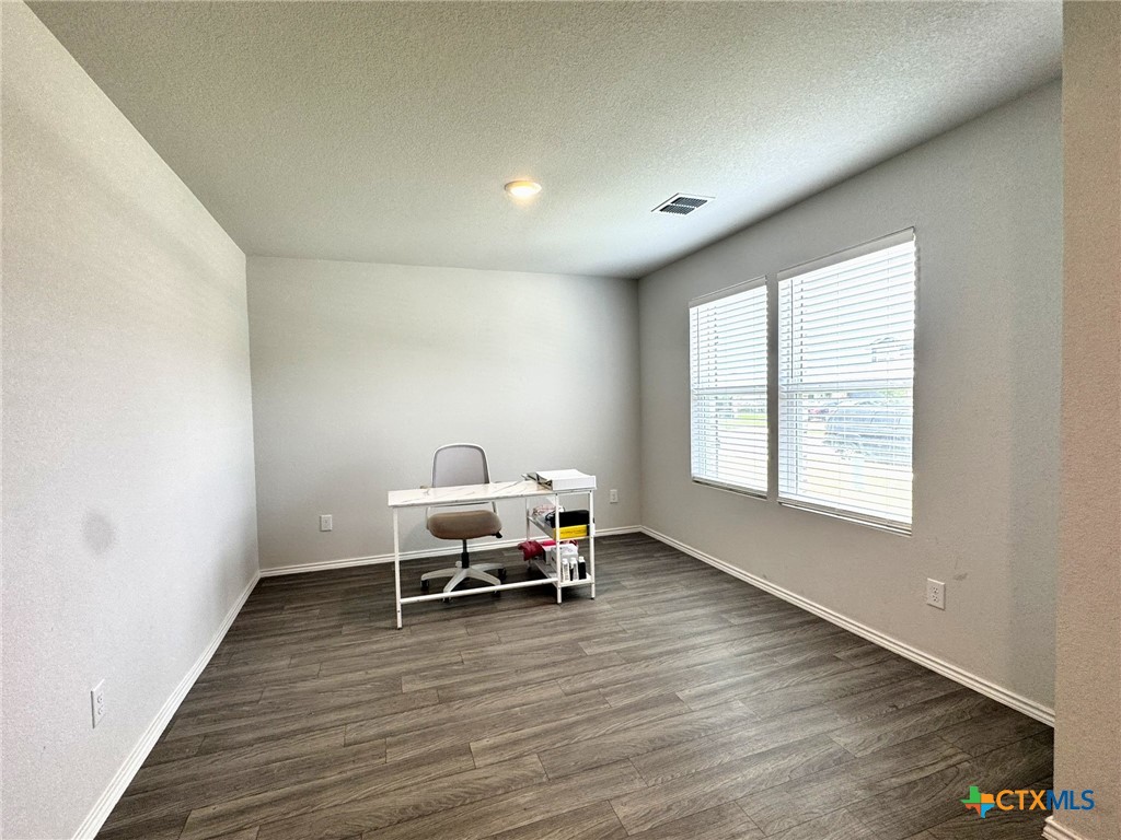 404 Jean Street Property Photo 3
