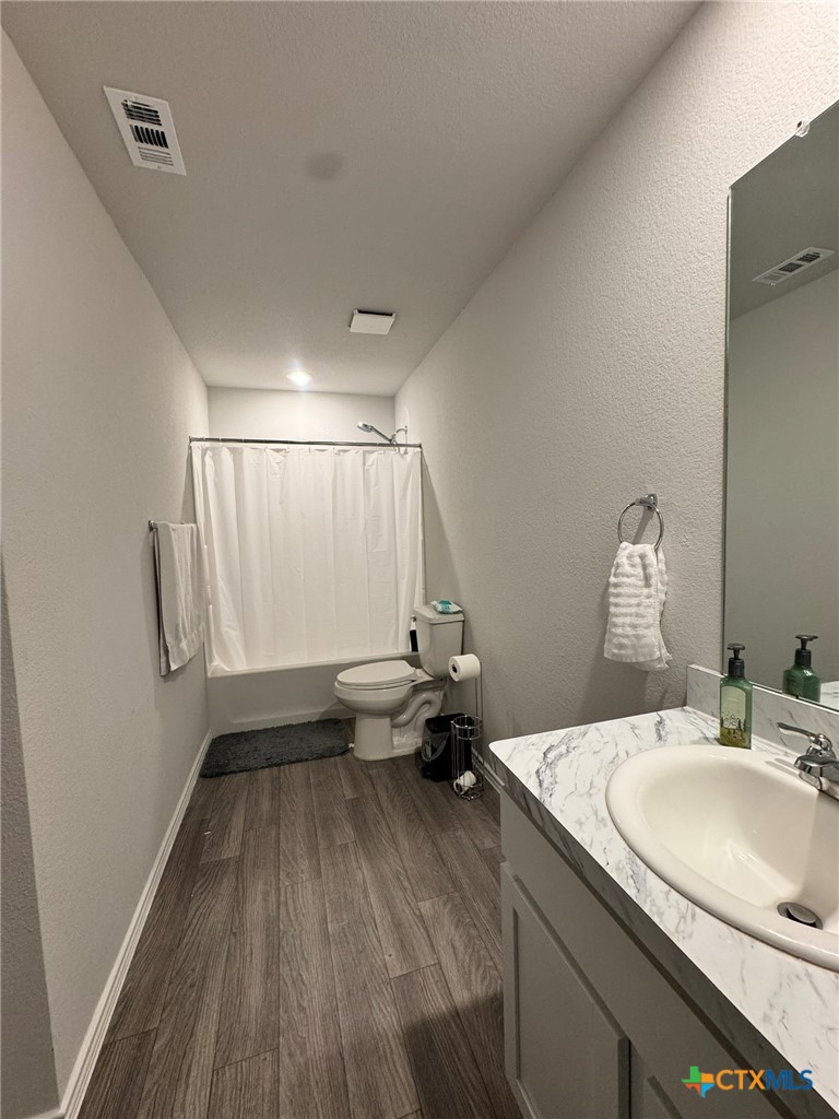 404 Jean Street Property Photo 8