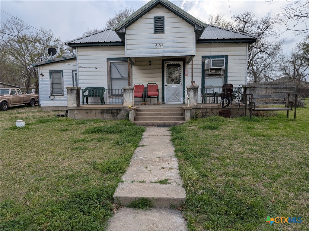 602 Andrews Street Property Photo 1