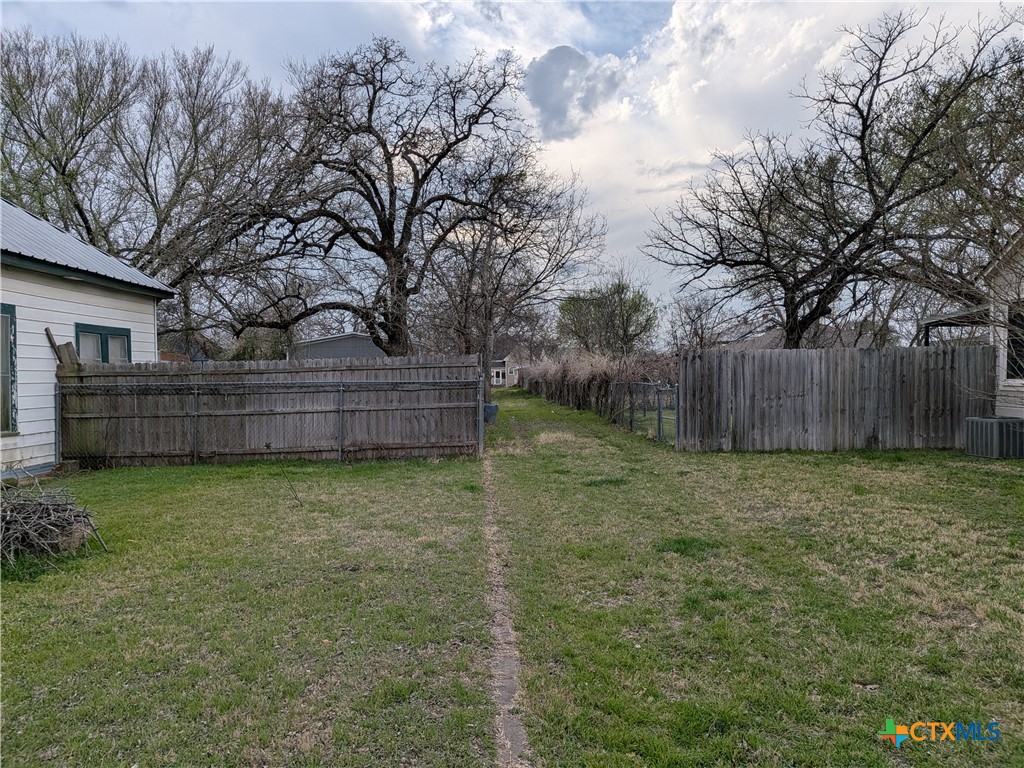 602 Andrews Street Property Photo 4