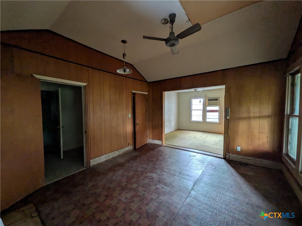 602 Andrews Street Property Photo 10