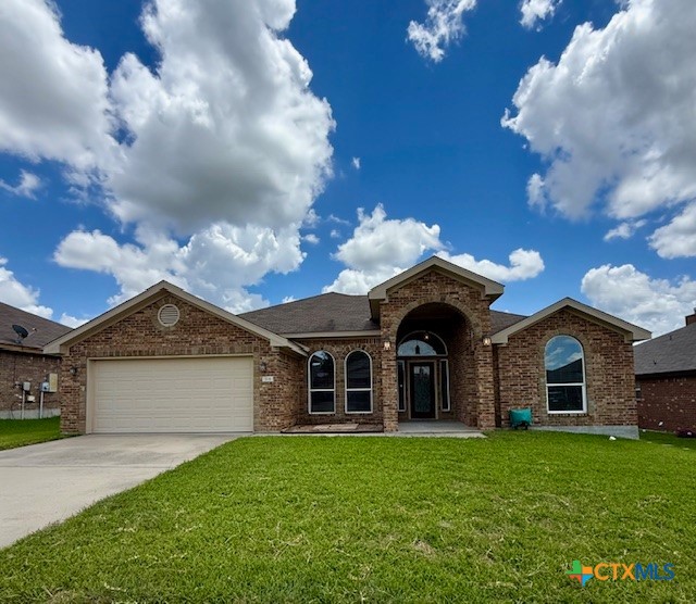 704 Brooklyn Kay Drive Property Photo 1