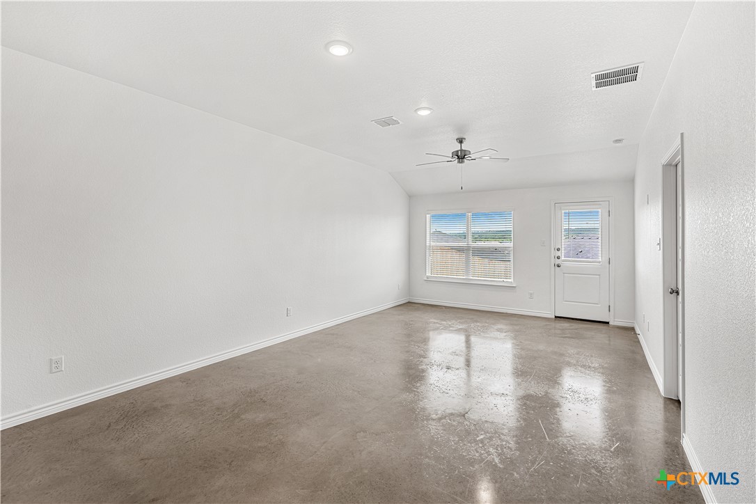 1214 Concord Drive B Property Photo 10