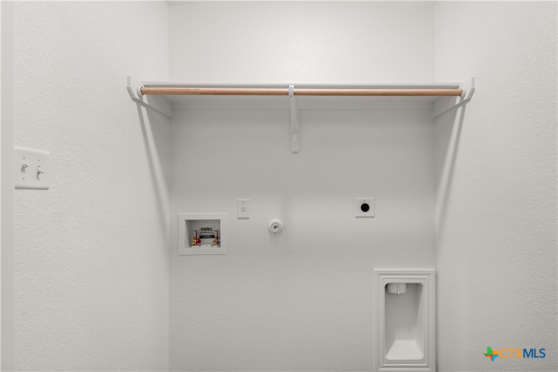 1226 Concord Drive A Property Photo 5