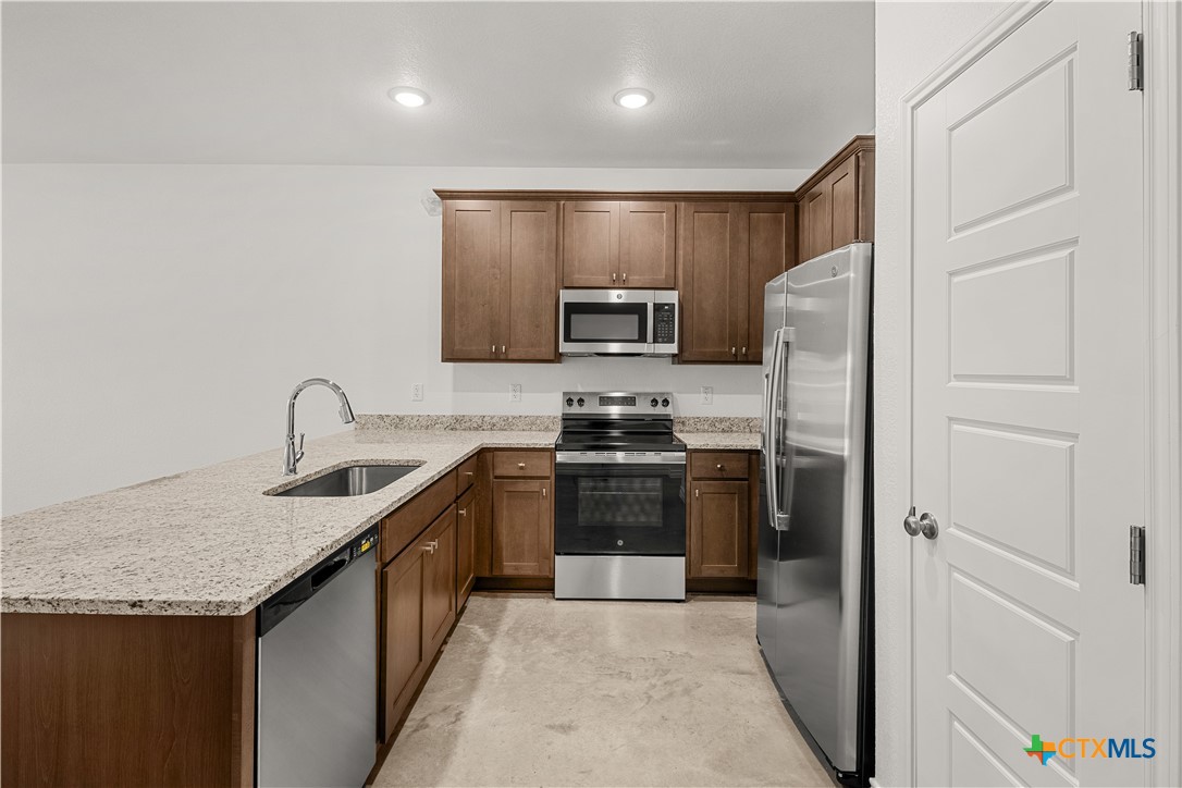 1226 Concord Drive A Property Photo 6