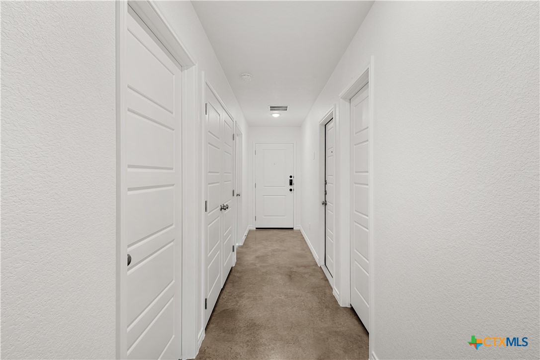 1226 Concord Drive B Property Photo 2