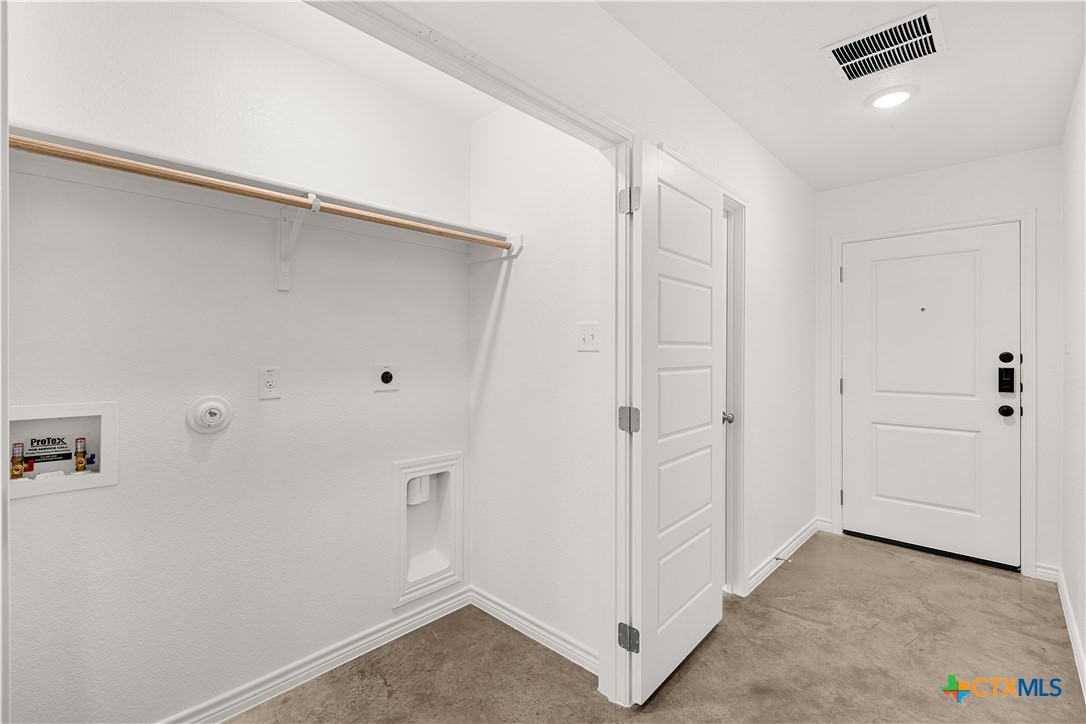 1226 Concord Drive B Property Photo 3