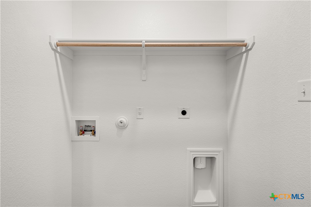 1226 Concord Drive B Property Photo 4