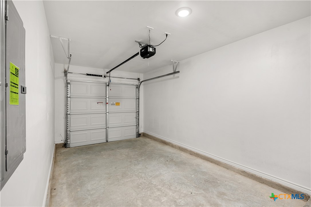 1226 Concord Drive B Property Photo 17