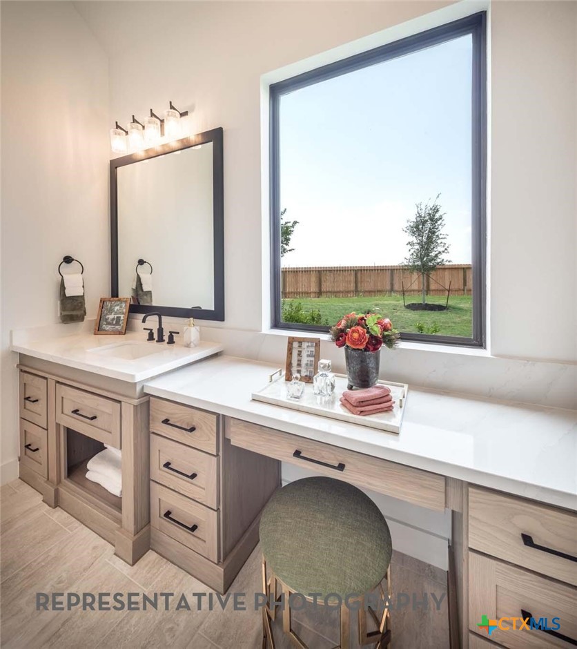 112 Las Posas Drive Property Photo 15