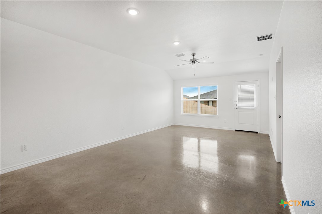 1230 Concord Drive A Property Photo 11