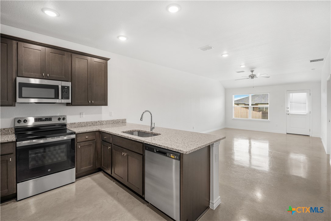 1230 Concord Drive B Property Photo 5