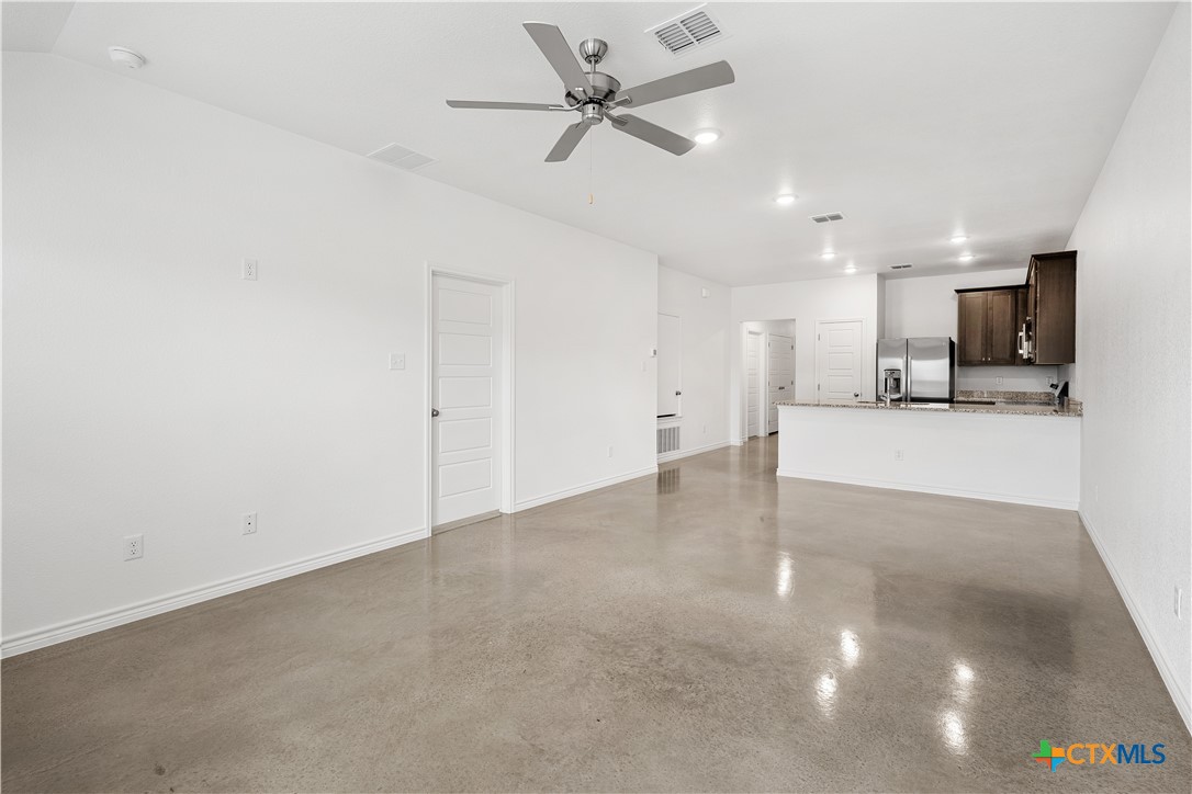 1230 Concord Drive B Property Photo 8