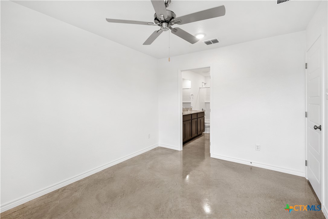 1230 Concord Drive B Property Photo 10