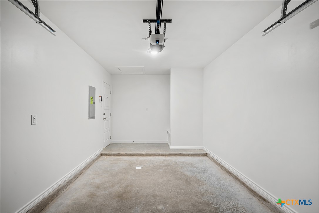 1230 Concord Drive B Property Photo 17