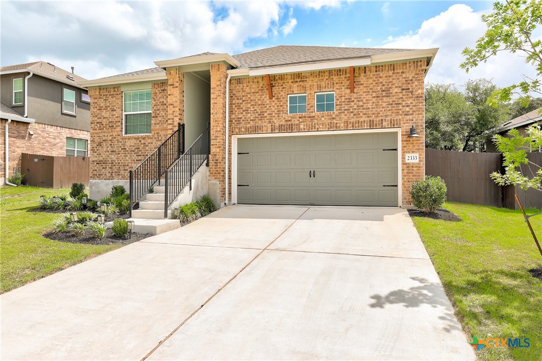 2333 Four Waters Loop Property Photo 2