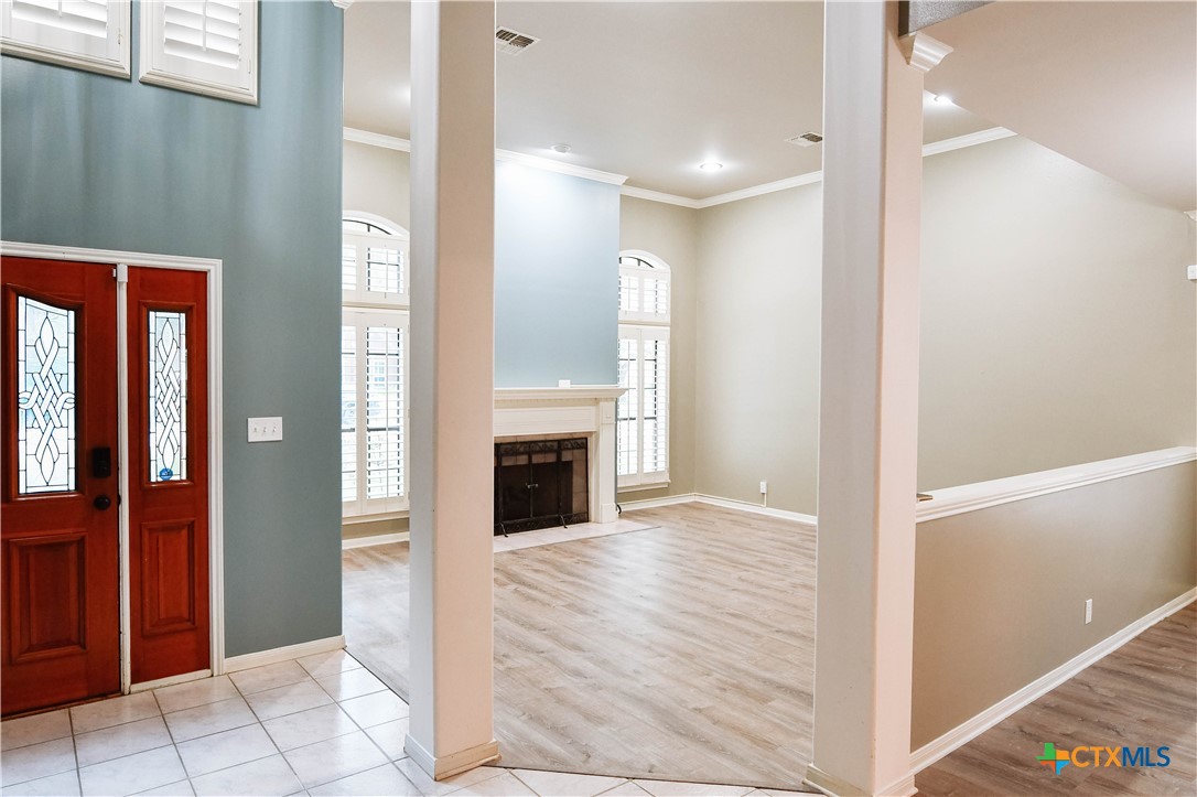 406 Woodway Drive Property Photo 3