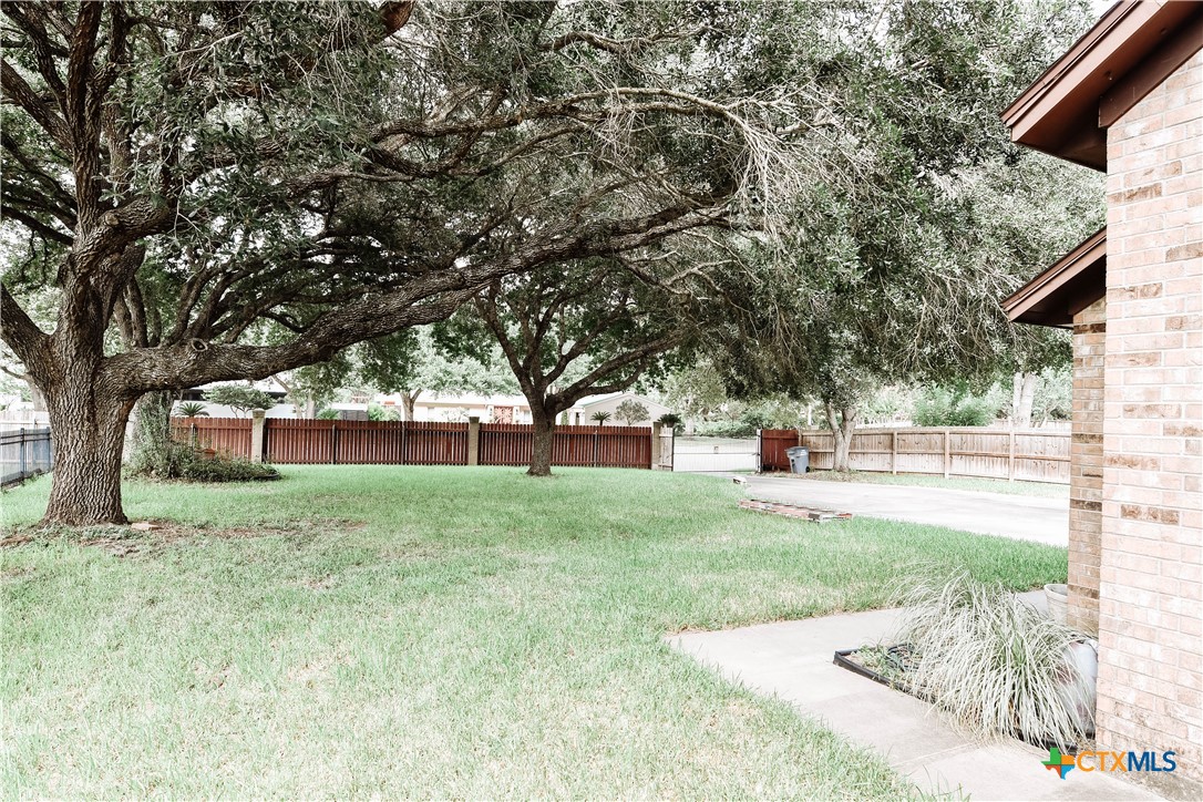 406 Woodway Drive Property Photo 20