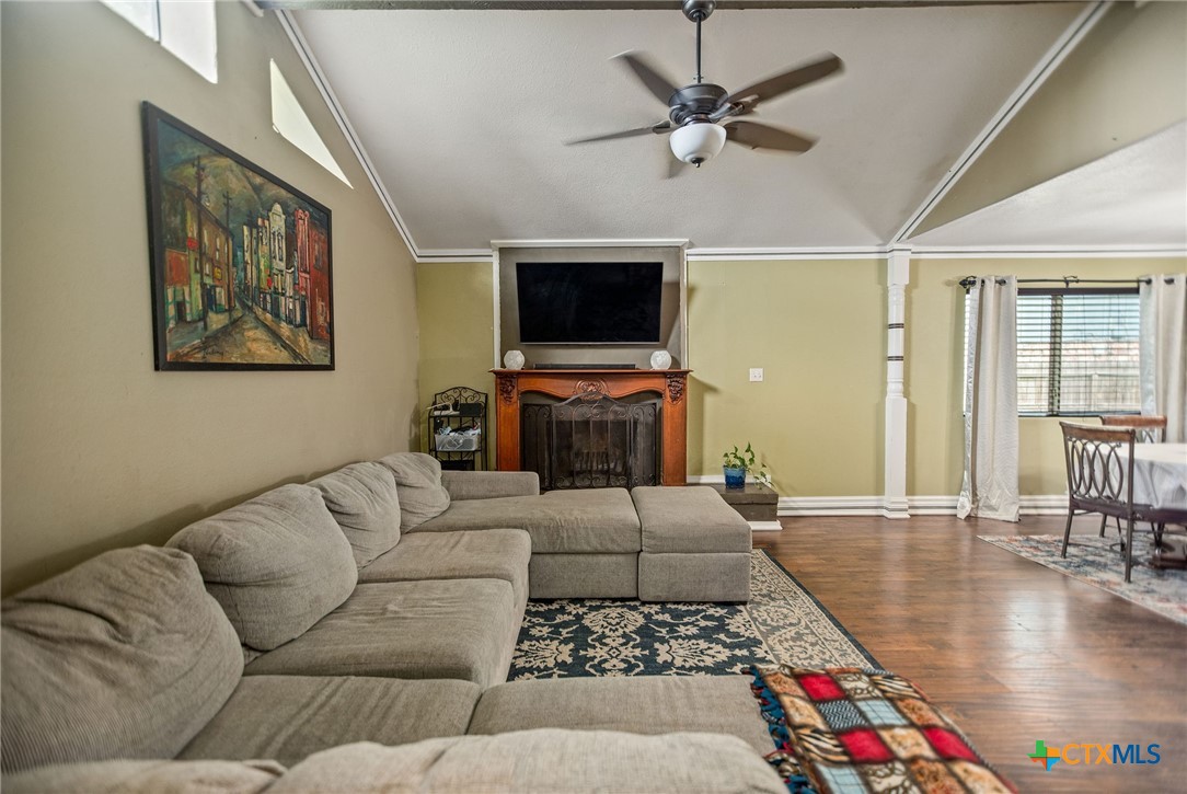 102 Sagemont Avenue Property Photo 8