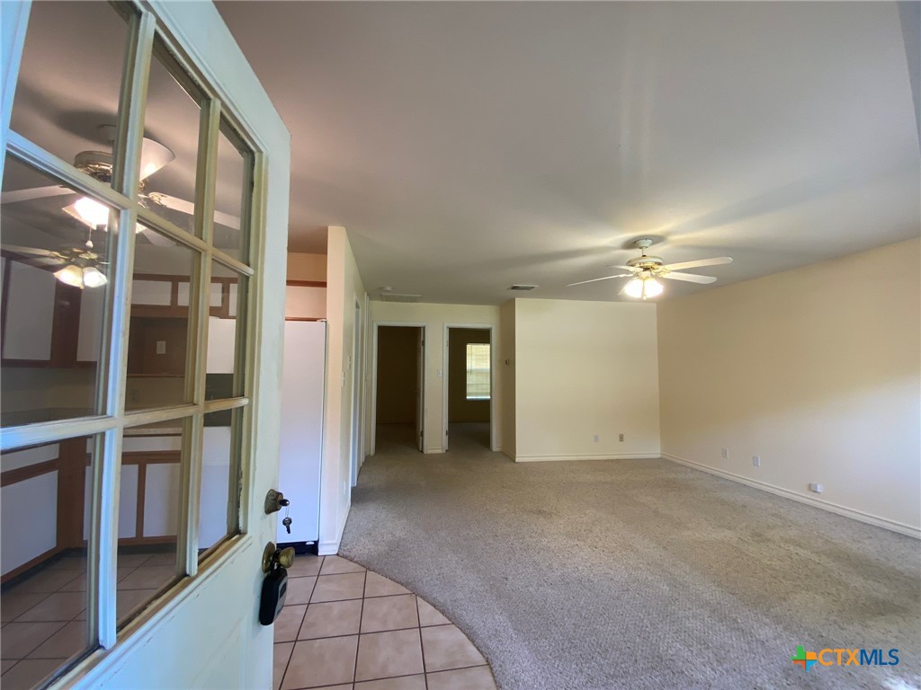 570 Beverly Lane Property Photo 4