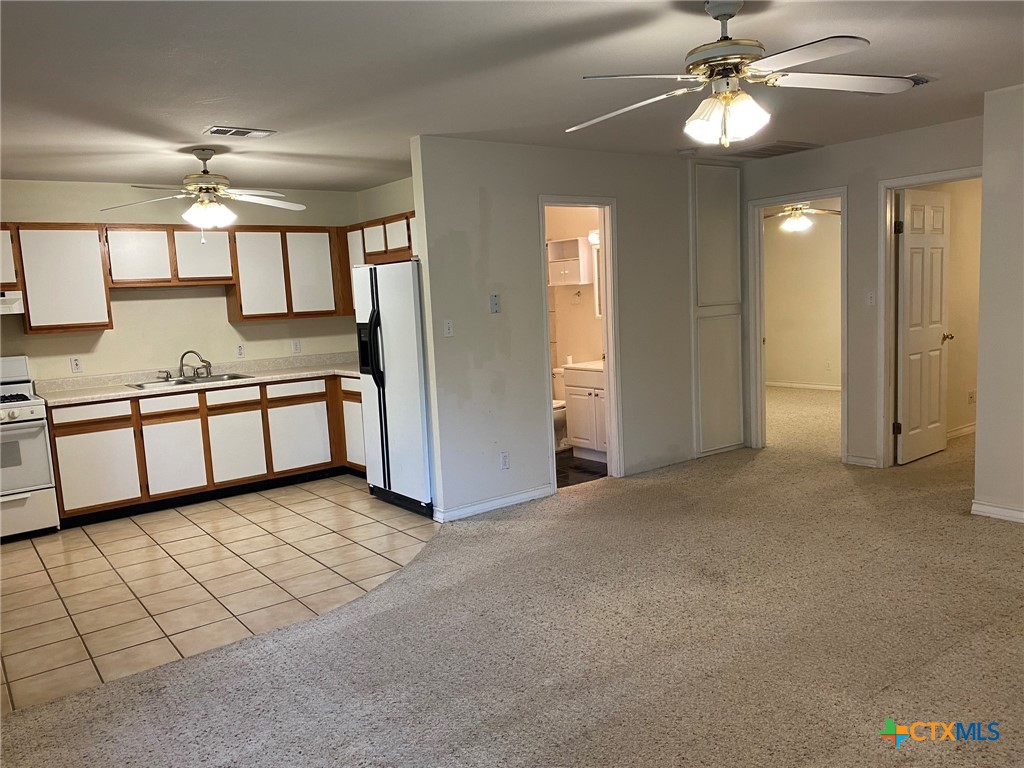 570 Beverly Lane Property Photo 5