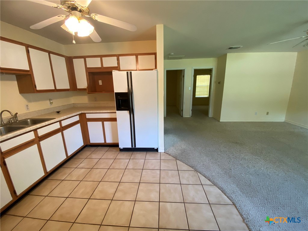 570 Beverly Lane Property Photo 6