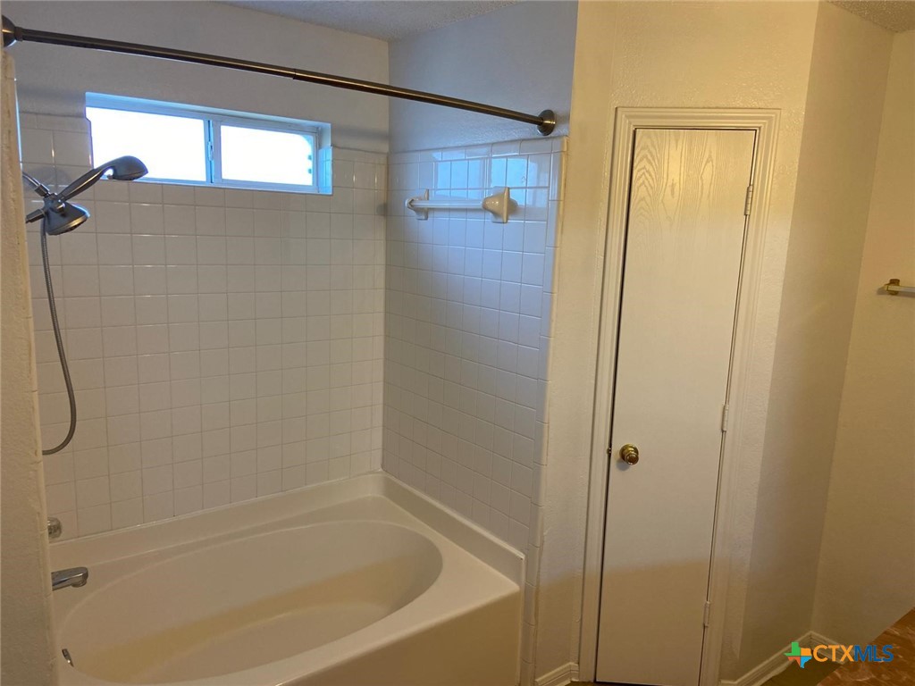 4102 Waterproof Drive Property Photo 35