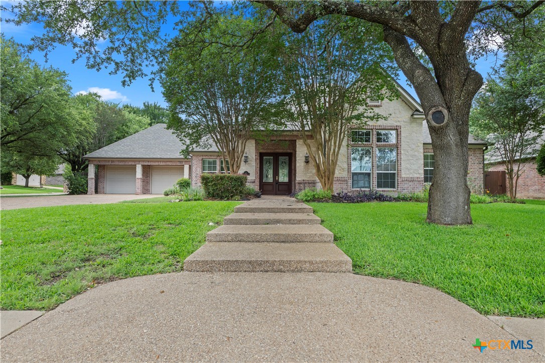 2316 Deerfield Drive Property Photo 1