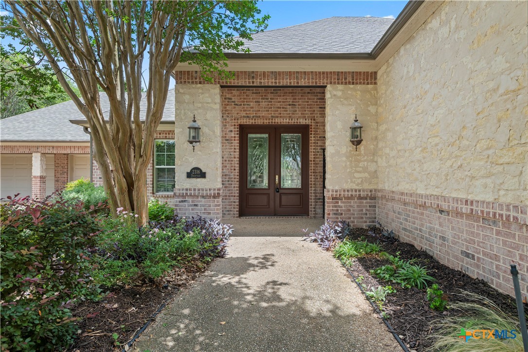 2316 Deerfield Drive Property Photo 3